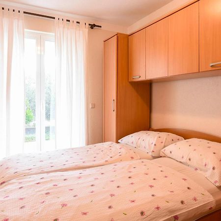 Holiday Apartments Zora Оребич Екстер'єр фото