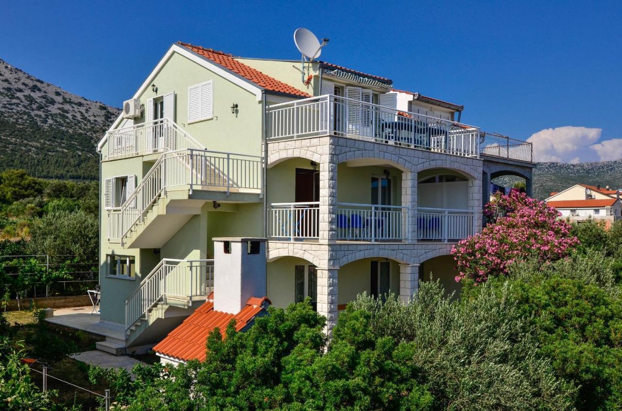 Holiday Apartments Zora Оребич Екстер'єр фото