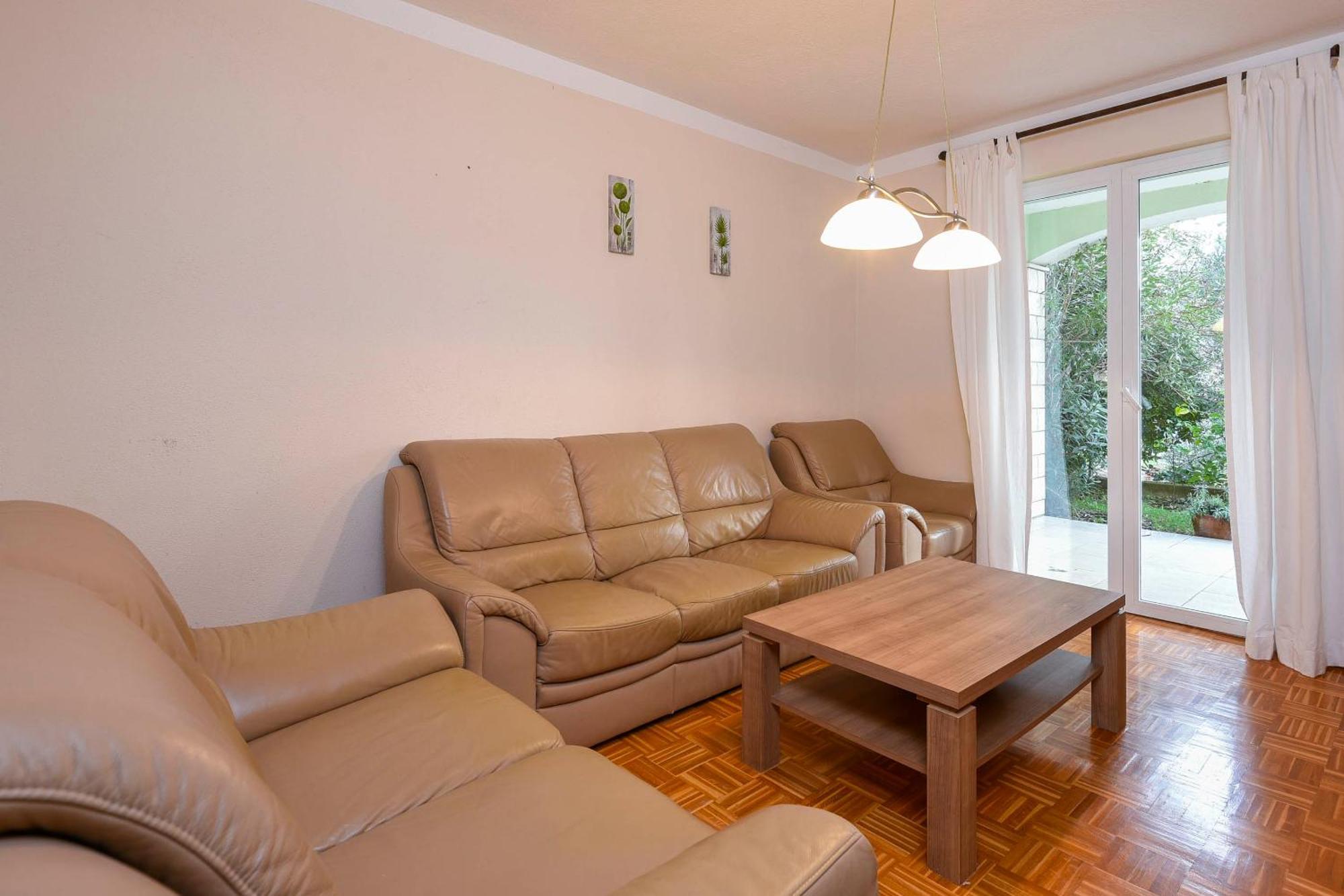 Holiday Apartments Zora Оребич Екстер'єр фото